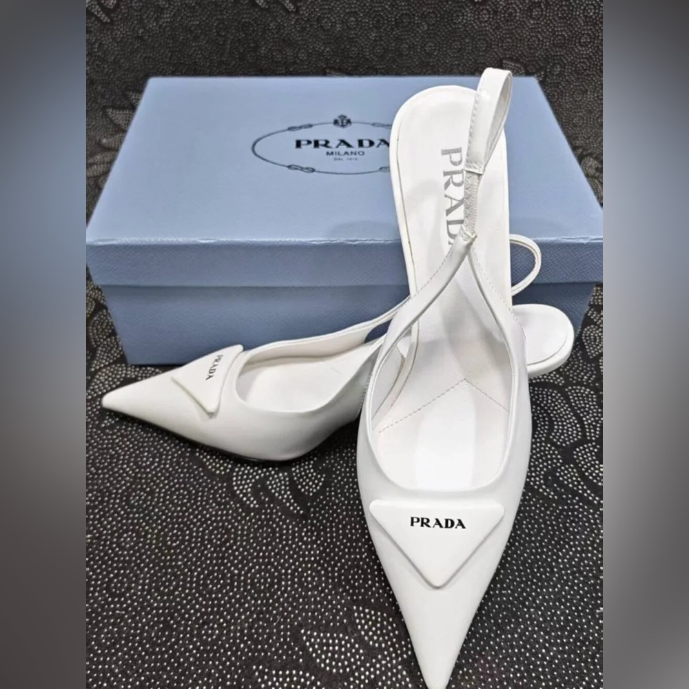 🍺🍺🍺Prada Women's Heel - Picture 3 of 5